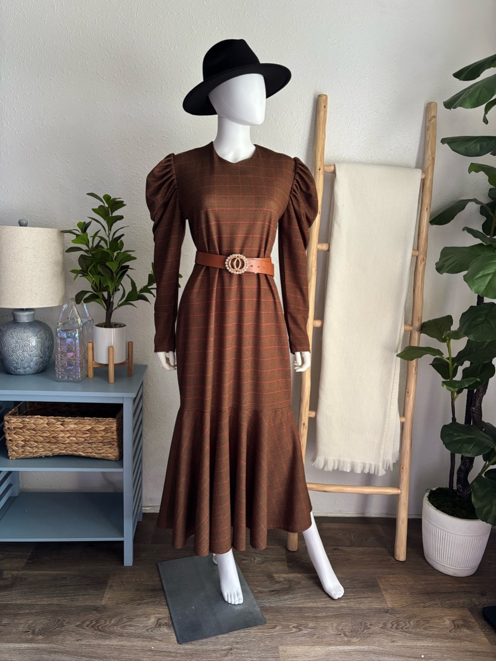 Elegant Brown Plaid Puff-Sleeve Midi Dress by